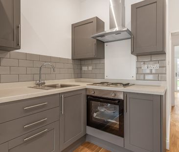 Selworthy Road, London, SE6 - Photo 6