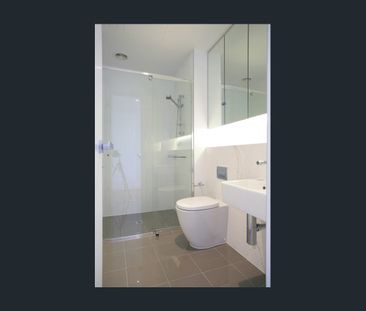 TWO BEDROOM, TWO BATHROOM WITH ROOFTOP TERRACE! - Photo 4