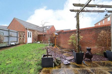 4 bedroom terraced house to rent - Photo 4