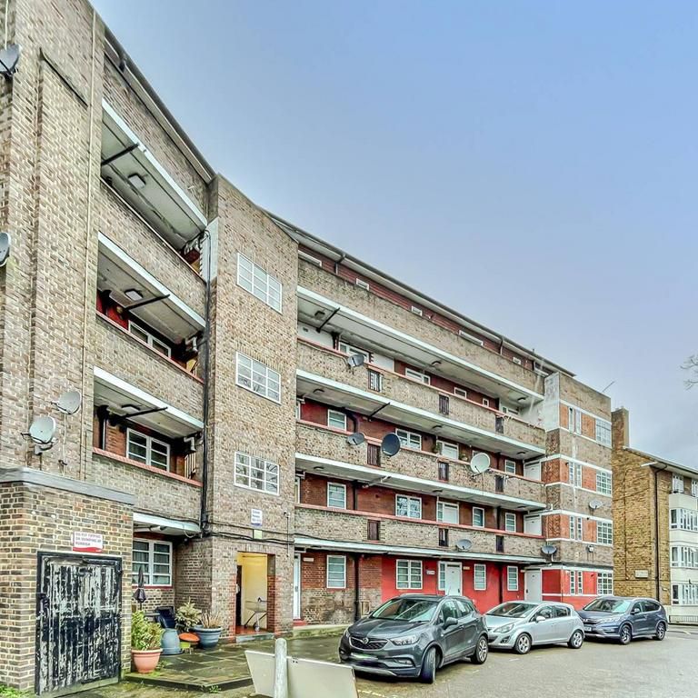 2 bedroom flat to rent - Photo 1