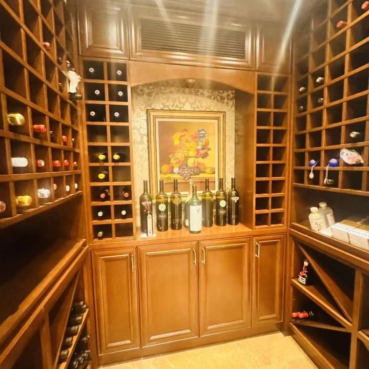 4000 College Highroad apartment — Vancouver, BC (5-Bedroom) - 5 Bedroom - Photo 1