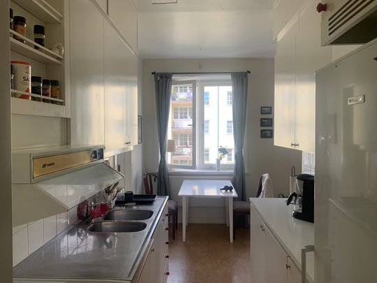 Love Almqvists väg, Stockholm - Photo 1