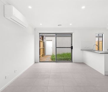 Spacious & Stylish Living in Rockbank - Photo 2