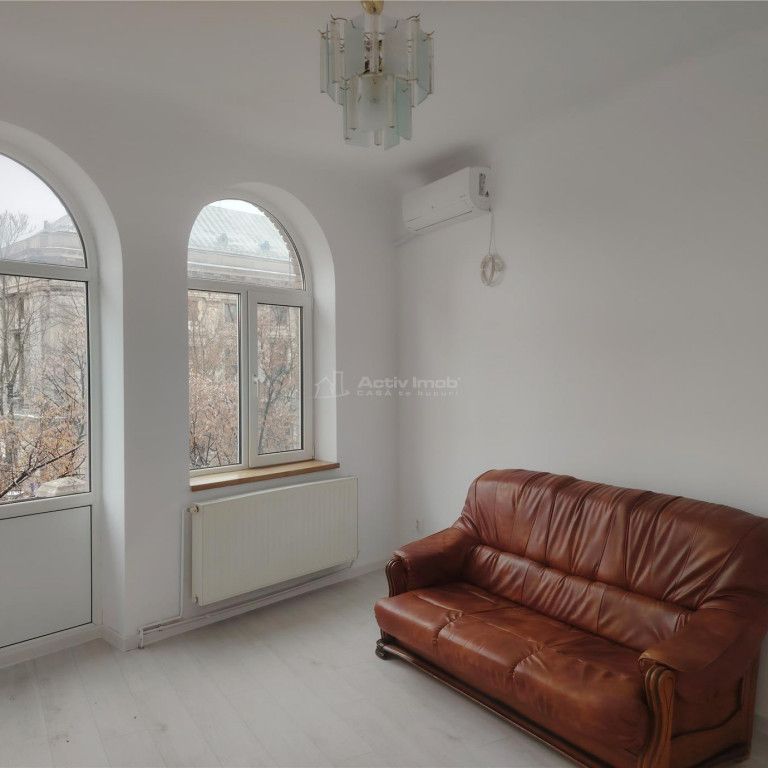 Spatiu, ULTRACENTRAL, pentru salon, sediu de firma, sediu de - Photo 1