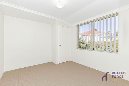 17 Kilmarnock Loop, Kinross WA 6028 - House For Rent - $750 | Domain - Photo 3