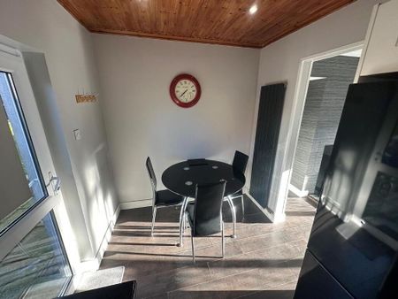 64 Maypole Park, Dromore, BT25 1SH - Photo 2