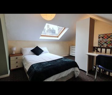 Room in a Shared House, Brading Road, BN2 - Photo 6