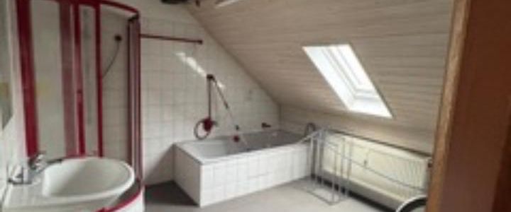 Zwei Zimmer Mansarde in charmantem im Altbau Bad Säckingen - Photo 1