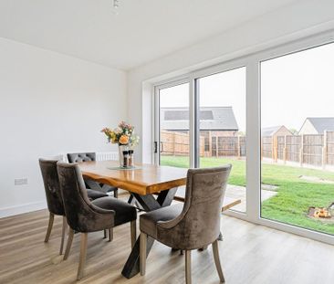 5 bedroom detached house to rent - Photo 3