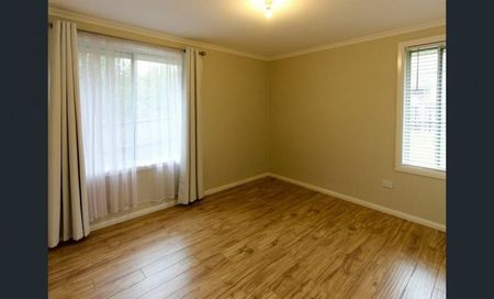 Wonderfully renovated property in a quiet location - Photo 3