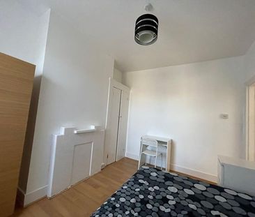 Room in a Shared House, Coleraine Road, N8 - Photo 2