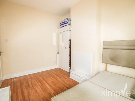 2 bedroom ground floor maisonette to rent - Photo 3