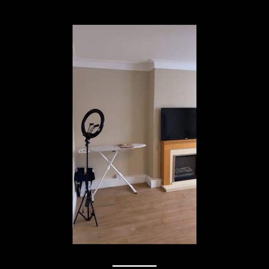Bedsit, St Dunstans Road, SE25 - Photo 2
