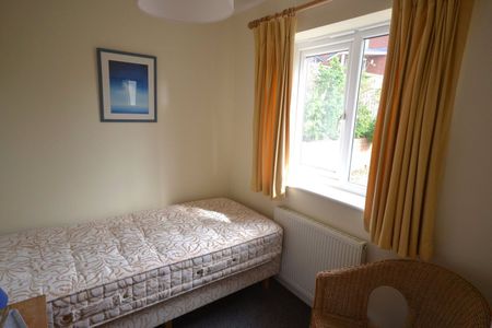 Meadow Road, Budleigh Salterton, Devon, EX9 - Photo 2