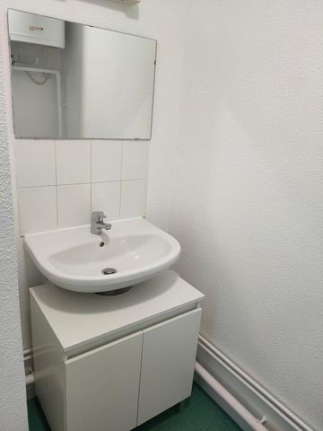 Location Appartement 1 pièce 15m² LE HAVRE 76600 - Photo 3