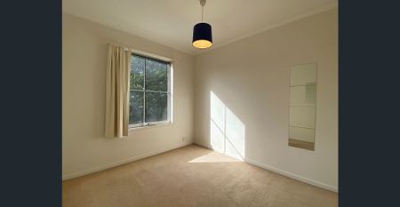 Dandenong Delight - 1st Floor Apartment - Photo 5