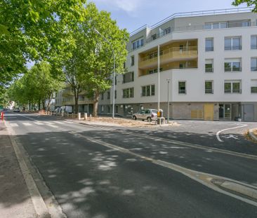 Location Appartement 1 pièce 31m² STE GENEVIEVE DES BOIS 91700 - Photo 4