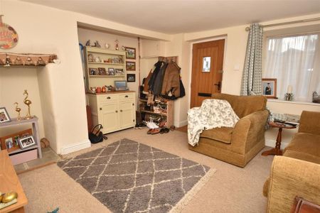 2 bedroom terraced house to rent - Photo 4