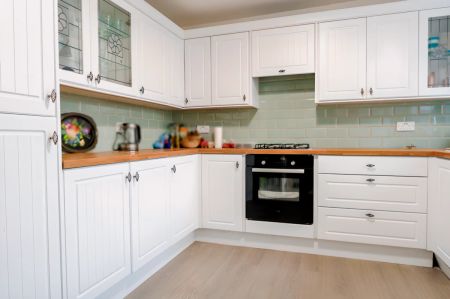 5 Bedroom House - Photo 5