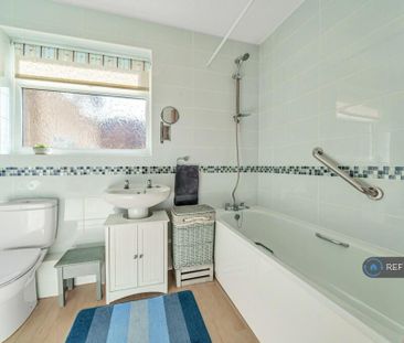 2 bedroom maisonette to rent - Photo 5