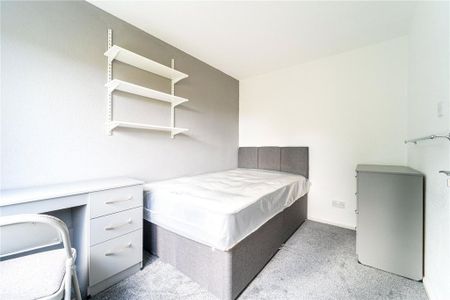 4 bedroom terraced house to rent - Photo 5