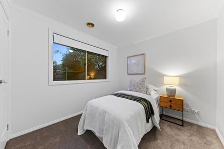 35 Grevillea Place, Pakenham VIC 3810 - House For Rent | Domain - Photo 5