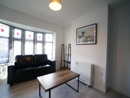 Apartment 2, Lynden Farrar Road - Photo 2