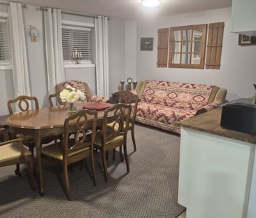 For Lease - 996 ROBINSON Street, Innisfil, Ontario - Photo 2