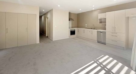 Convenience on Clarence! - Photo 2