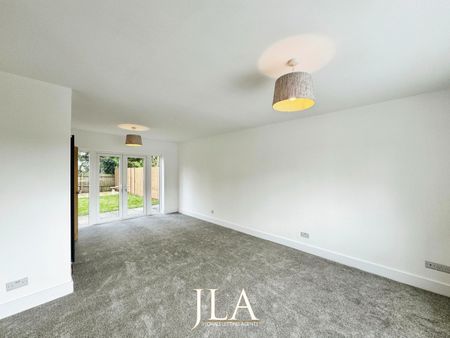 4 bed detached house to rent in Harefield Avenue, Leicester, LE3 - Photo 3