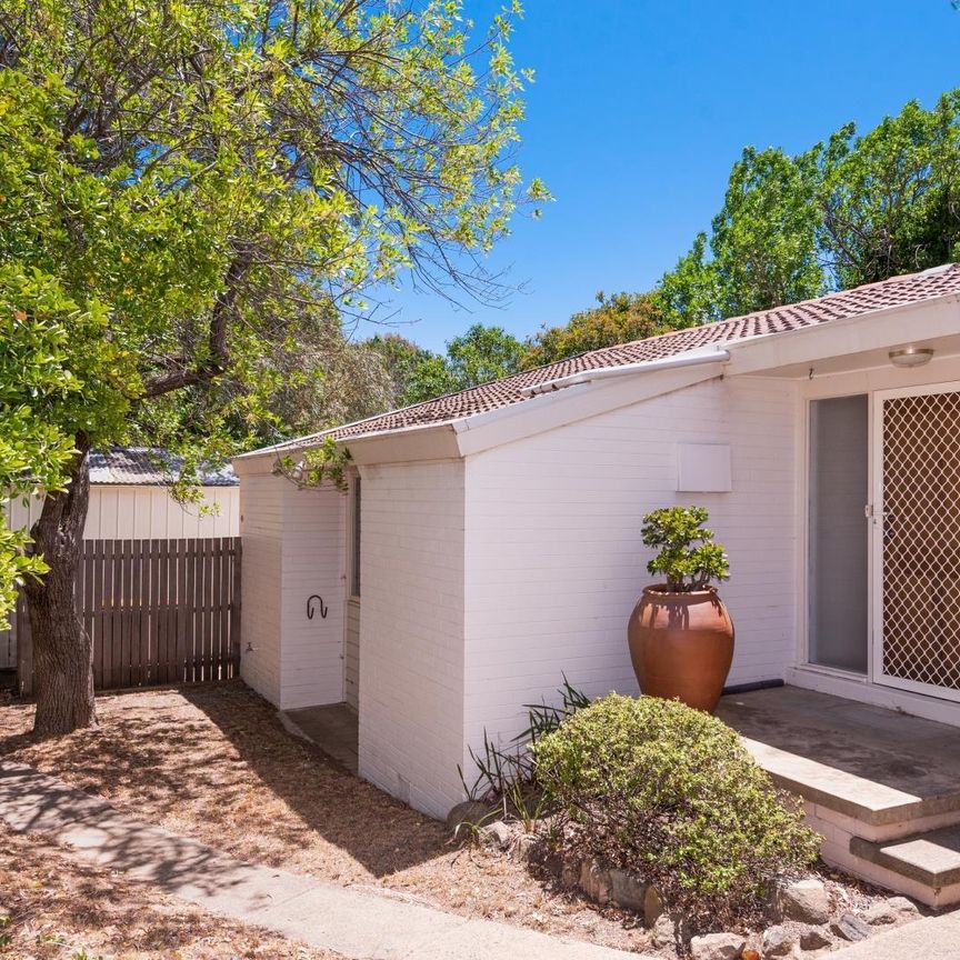 Family Home on a Quiet Cul-de-Sac - Photo 1