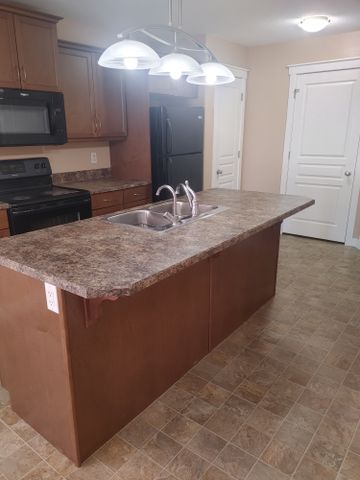 352 Smith St, Regina - Photo 3