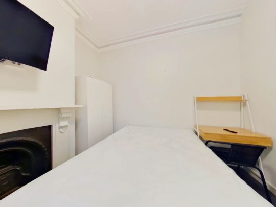Room B1 - Photo 1