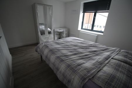 2 Bed Student Accommodation - Photo 3