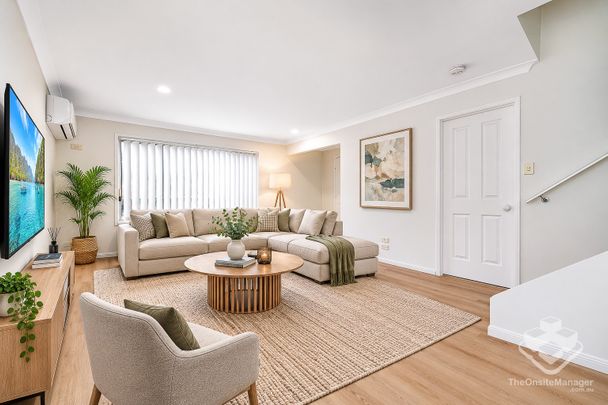 Beautifully Renovated 3-Bedroom Townhouse – Be the First to Enjoy! - Photo 1
