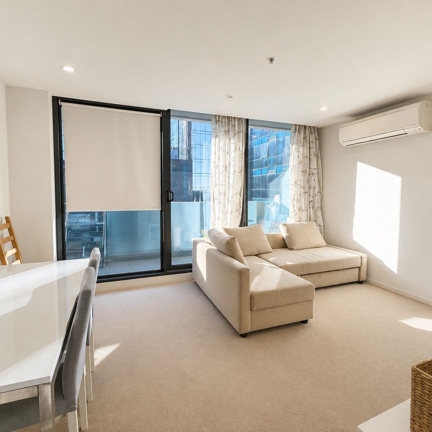 Fully Furnished 1 Bedroom Apartment in the Heart of Melbourne CBD - Photo 1