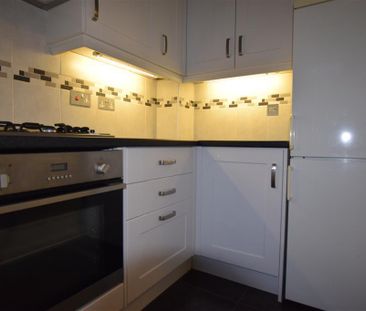 Norbury Avenue, Watford - Photo 3