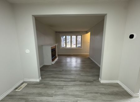 For Lease - 467 Drummerhill Crescent, Waterloo, Ontario - Photo 3