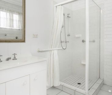 Spacious Family Home in the Heart of Banyo! - Photo 3