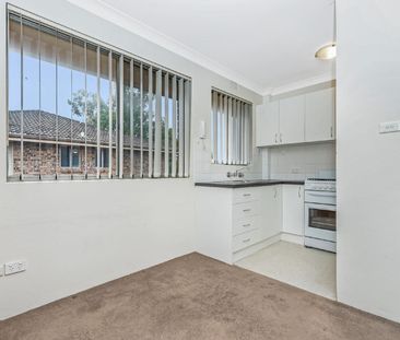 Bright & Convenient One-Bedroom Apartment for Lease in the Heart of... - Photo 5