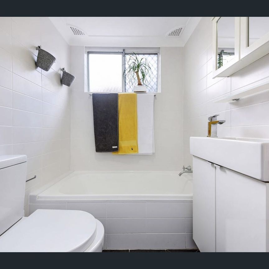 Ground Floor 1-Bedroom Unit in a Prime Location - Photo 1