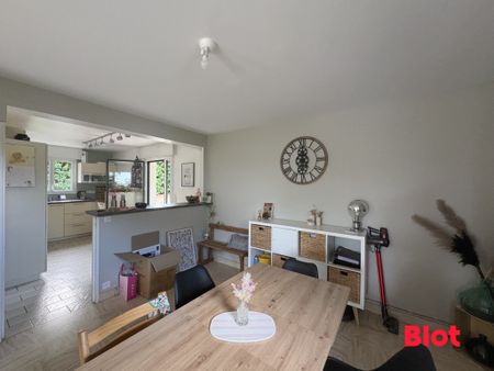 Location Maison 7 pièces 143m² CHARTRES DE BRETAGNE 35131 - Photo 4