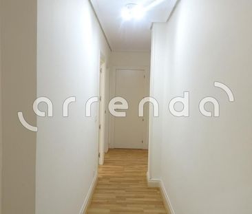 Piso de alquiler en Lealtad, Centro - Ayuntamiento - Photo 3