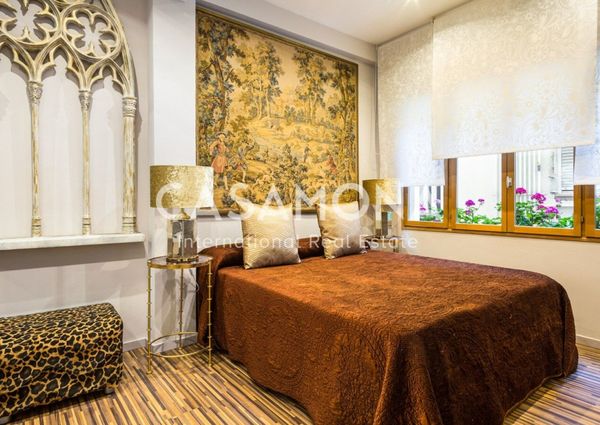 Stylish 2 Bedroom Apartment Close to Plaza Catalunya