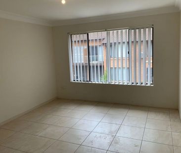 3 Bedroom Townhouse - Photo 2