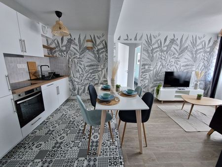 Location Appartement 1 pièce 9m² - Photo 2