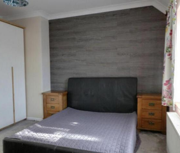 2 bedroom end of terrace house to rent - Photo 6