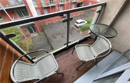 2 bedroom apartment to rent - Photo 4