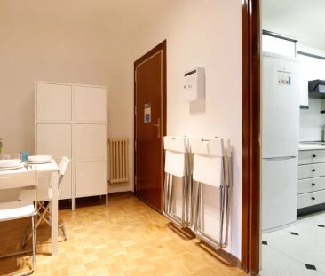Single Bed in Room in a shared 6-bedroom apartment for rent in Cast... - Photo 1