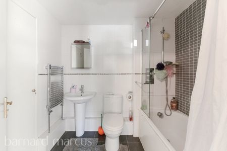 Kingswood Drive - Photo 3